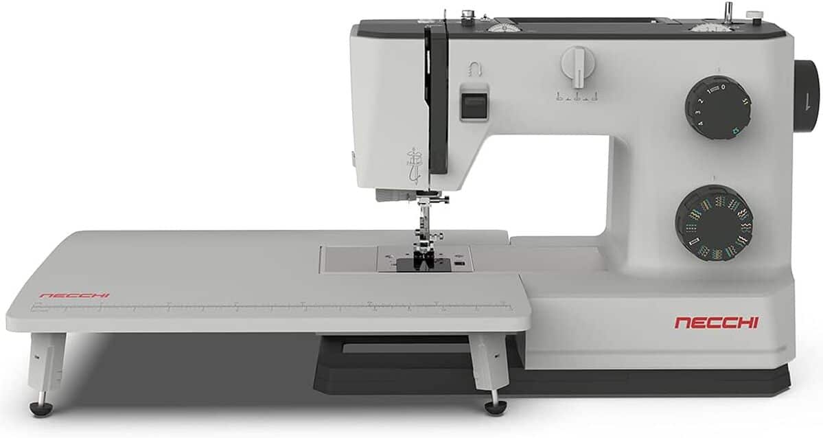 Test : machine à coudre Necchi Q132A robuste et élégante