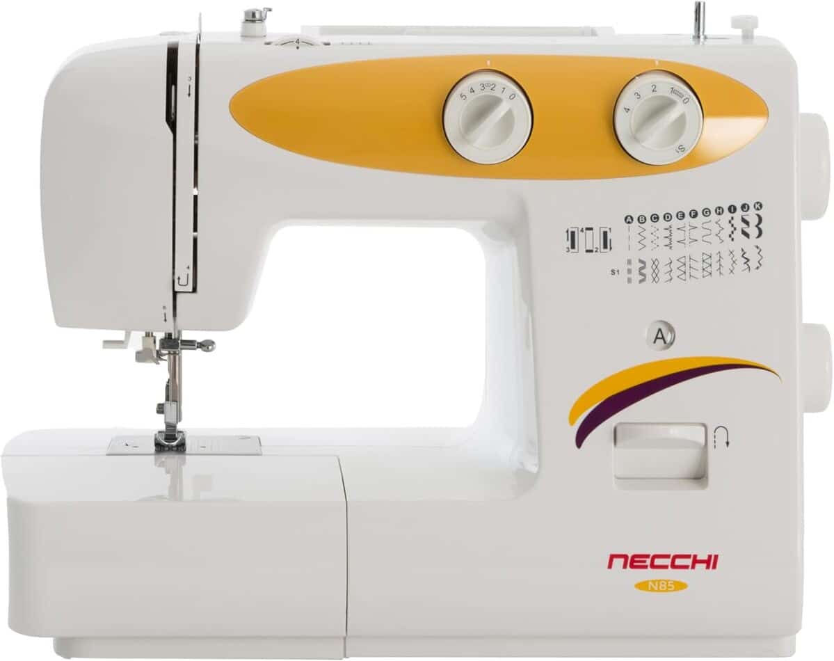 Test : machine à coudre Necchi N85 jaune, performance et solidité