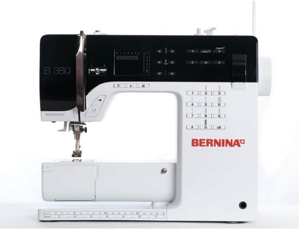 Test de la machine à coudre Bernina 380