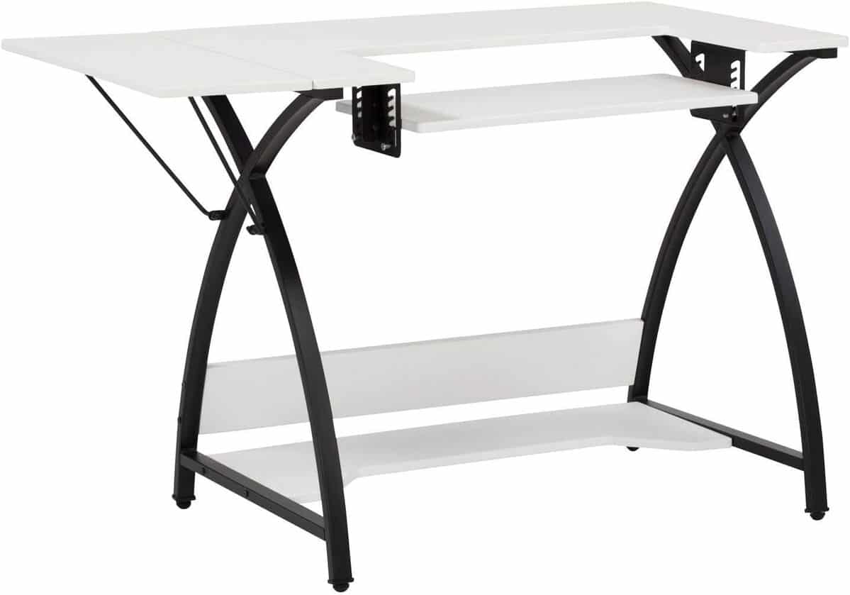 Test : table à coudre Sew Ready compacte et robuste