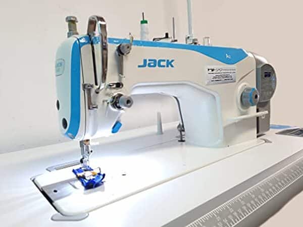 Découvrez notre test approfondi de la machine à coudre industrielle Jack A2 dotée de coupe-fil automatique pour une couture professionnelle et efficace.