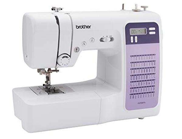 Découvrez notre test détaillé de la machine à coudre Brother FS70WTx avec table d'extension : performances, fonctionnalités et avis.