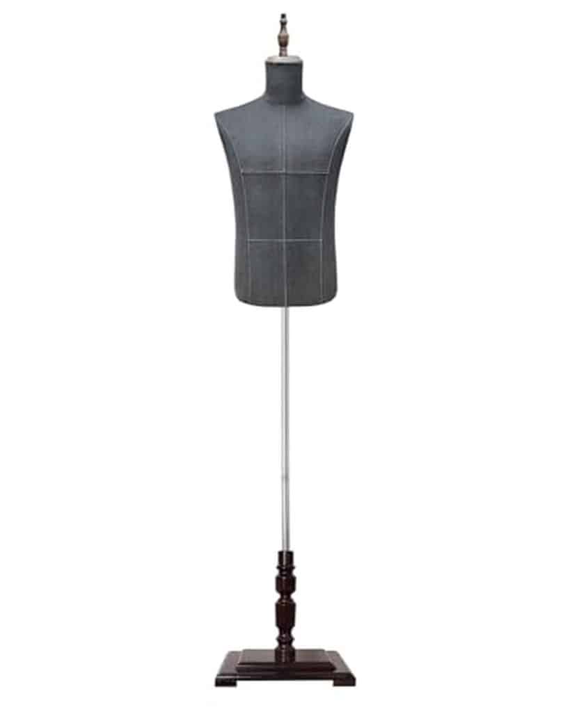 Avis sur le mannequin DamyTroso : robe masculine avec support en bois