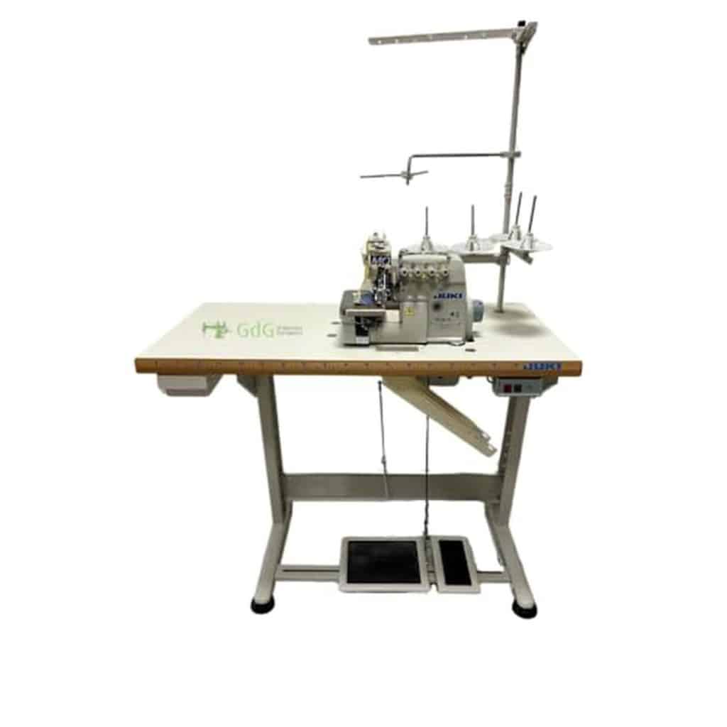 Test : machine à coudre industrielle Juki 4 fils avec servomoteur et LED
