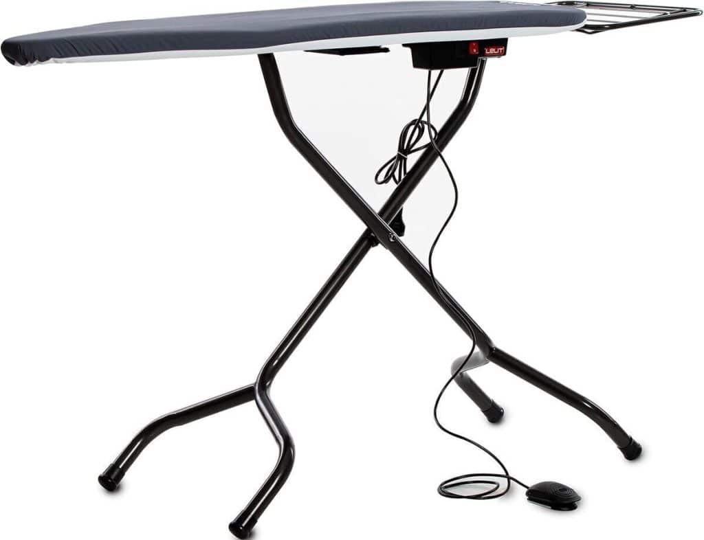 Test : claudia, table à repasser chauffante avec aspiration et pointe fuselée