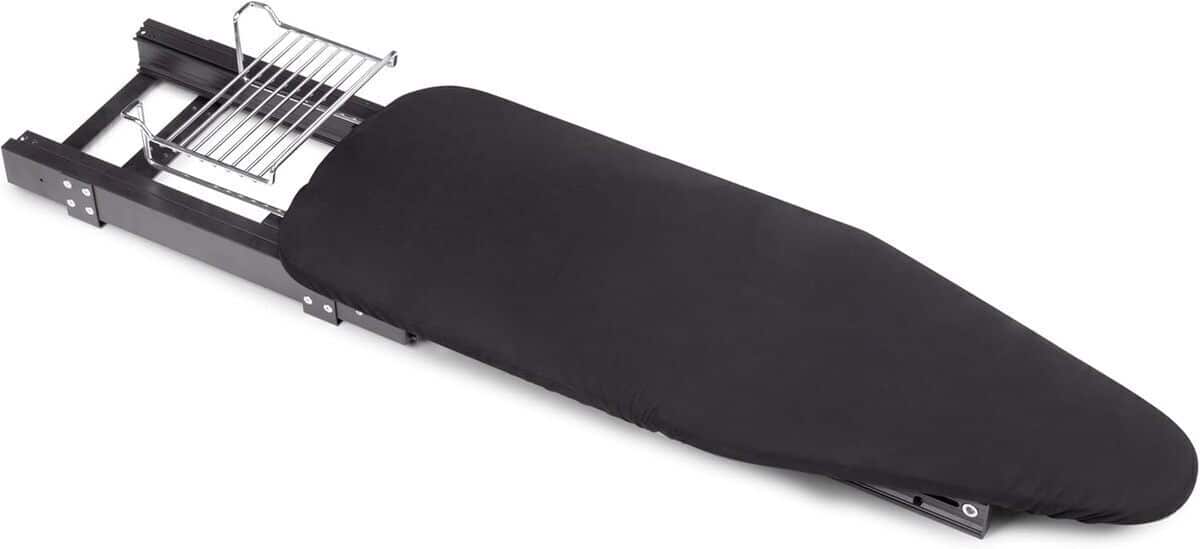 Test de la planche à repasser pliante Emuca en aluminium