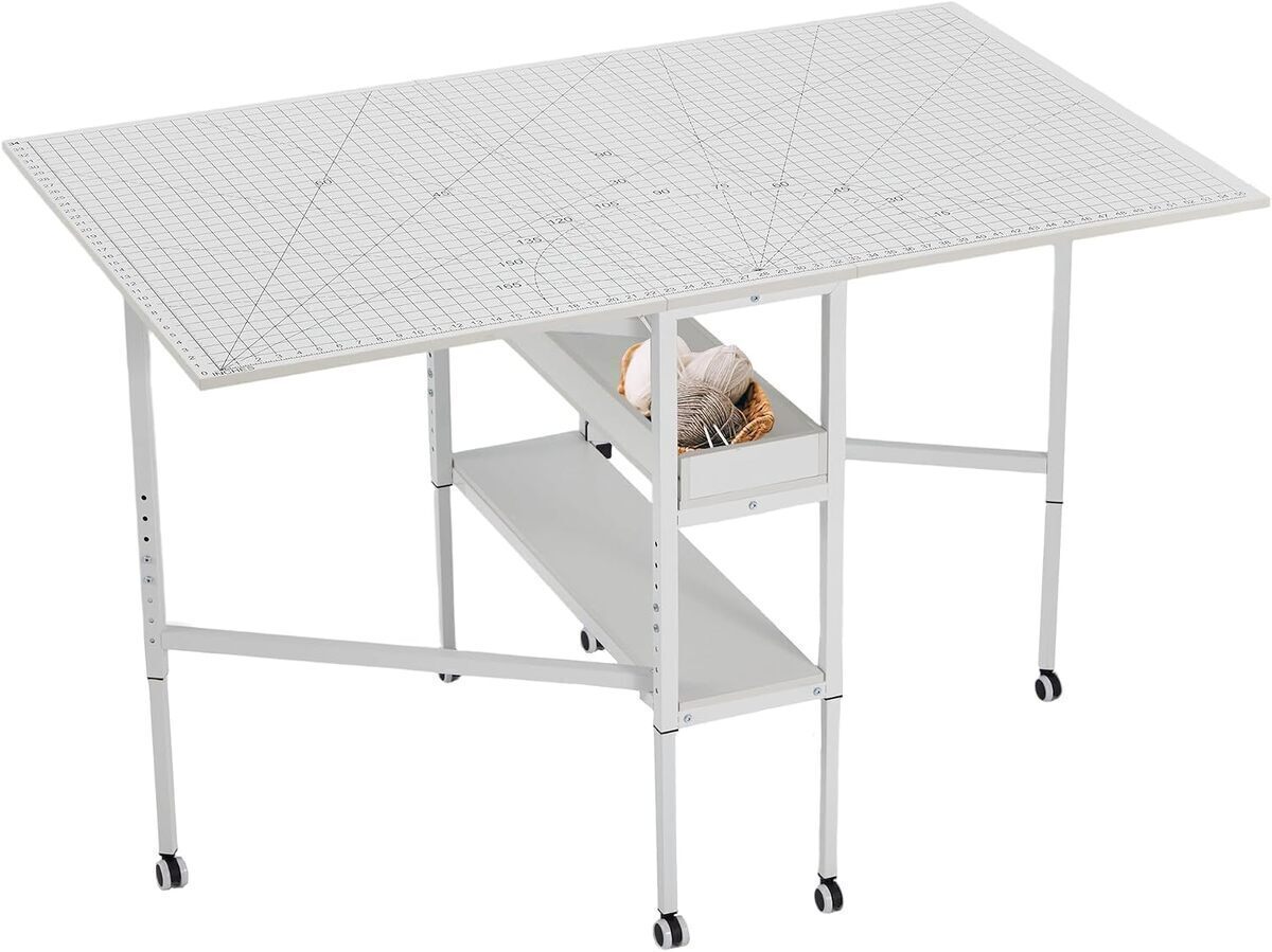 Test de la table de couture pliable EROMMY : efficacité et rangement optimal