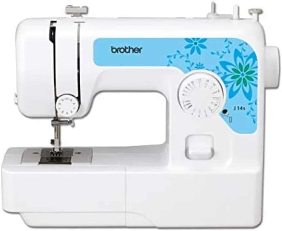 Test de la machine à coudre Brother J14SVM1 / J14YJ1 multicolore