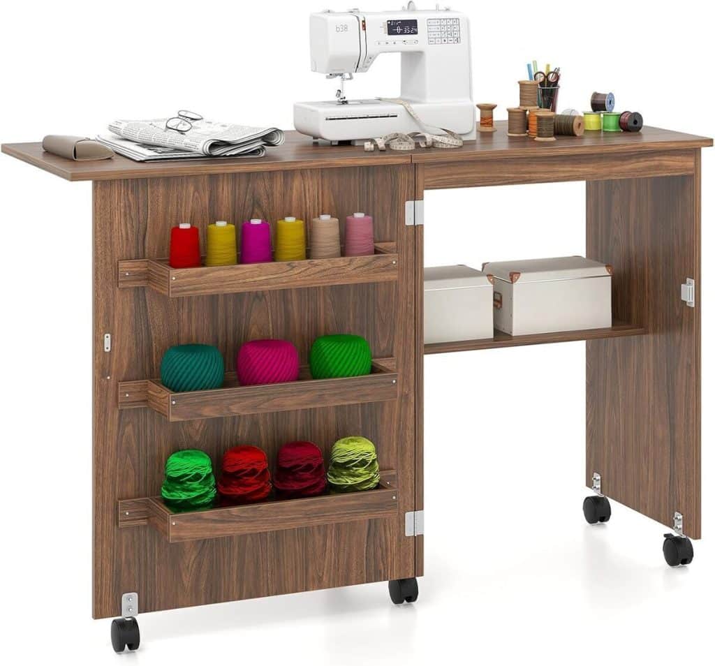 Test de l'armoire pliante Costway : l'atout couture organisée